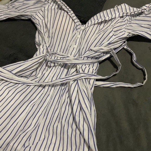 Woman’s stylish top size M - Picture 2 of 8